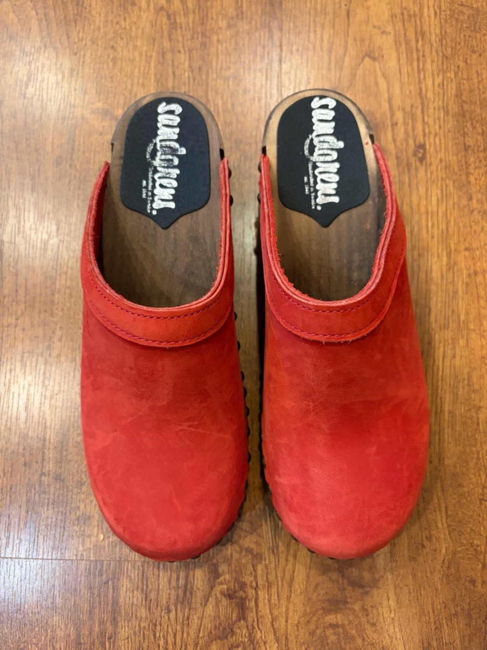 Sandgrens Athens Studded Clog Mule 38 7-7.5 Classic Sweden Red Suede NEW
